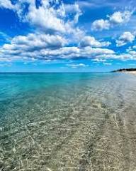 Acqua cristallina della costa di Isca sullo Ionio