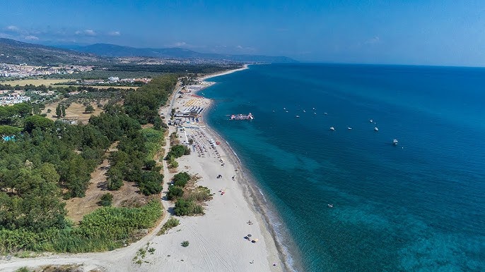 Veduta aerea della costa di Isca sullo Ionio